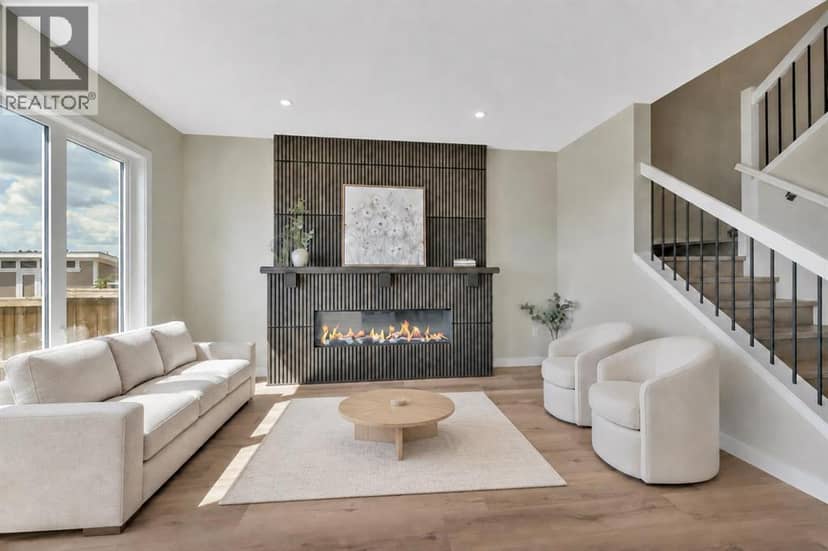 153 Norseman Close, Penhold, photo 2