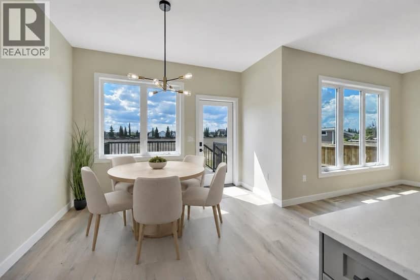 153 Norseman Close — photo 12 of 40