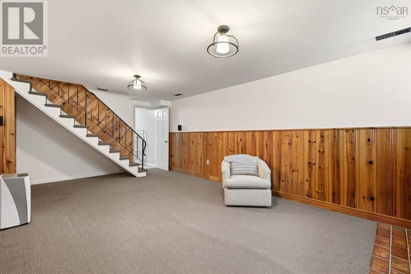 114 Regal Road — photo 23 of 40