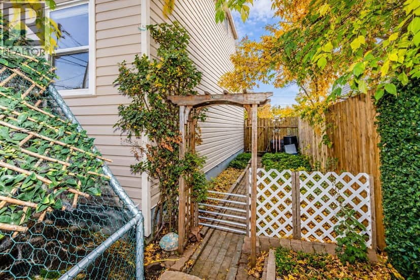 4518 52 Street — photo 33 of 37