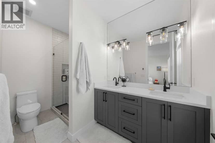 2183 49 Avenue SW — photo 20 of 33