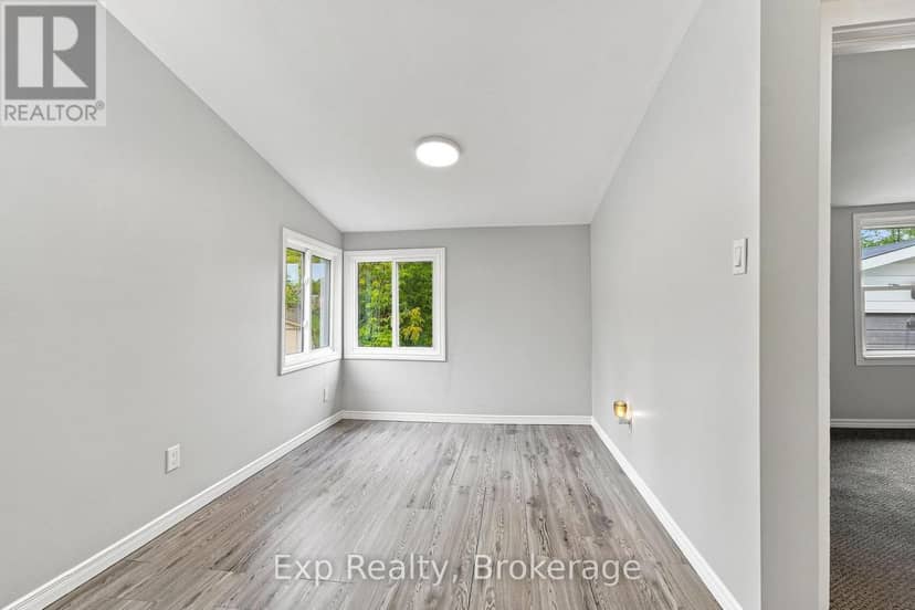 134 Catharine Street — photo 19 of 40
