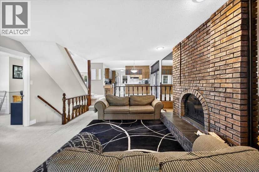 4015 45 Street SW, Calgary, photo 6