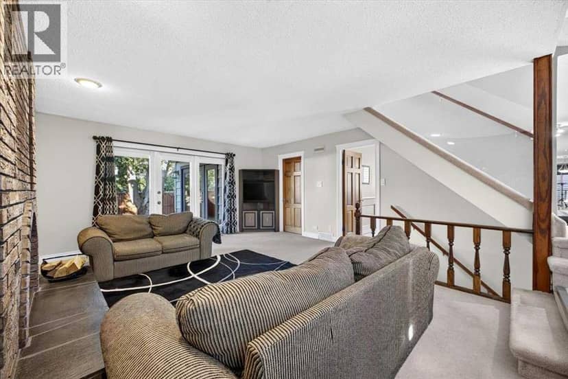 4015 45 Street SW, Calgary, photo 7