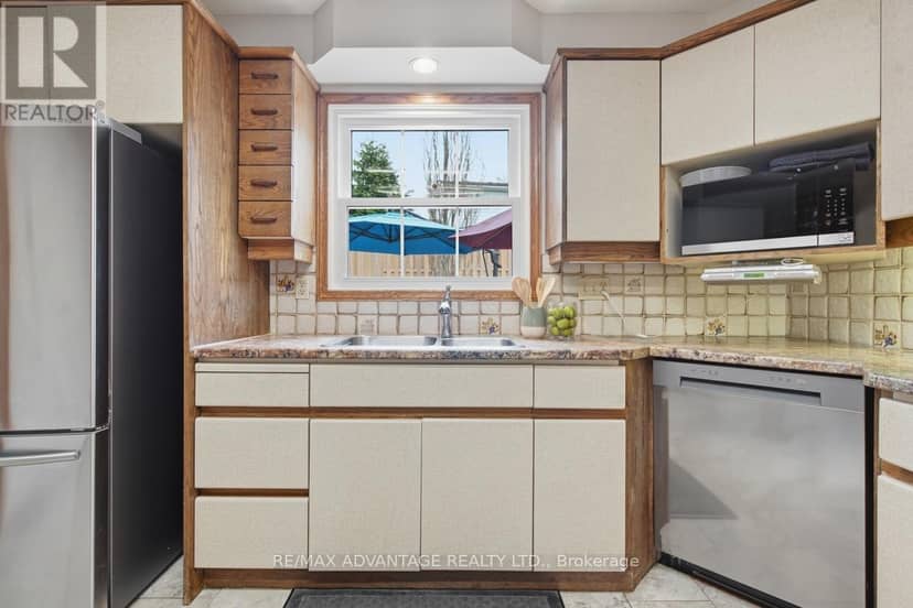 35 Cowan Place — photo 14 of 40