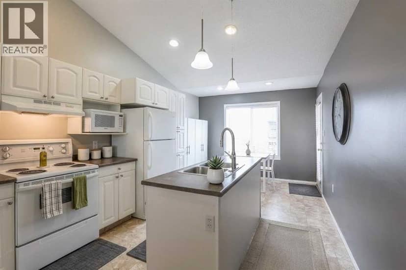 20 Taylor Mews SE — photo 12 of 31