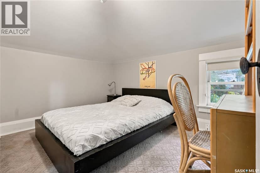 709 McPherson AVENUE — photo 23 of 40
