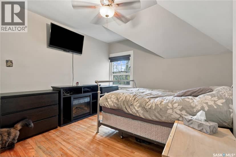 709 McPherson AVENUE — photo 26 of 40