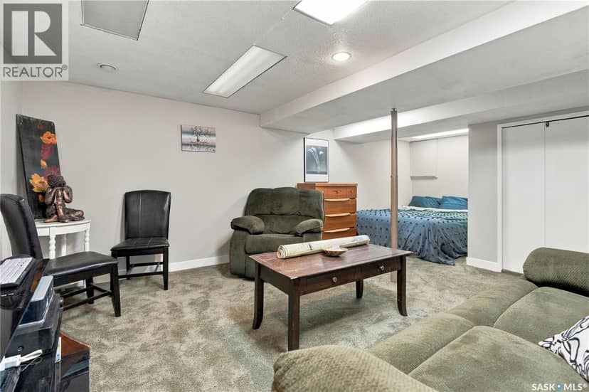 709 McPherson AVENUE — photo 30 of 40