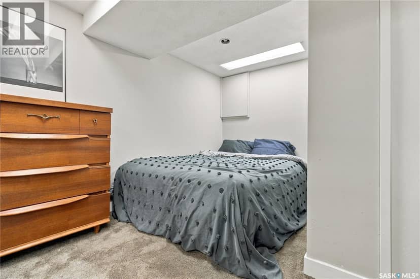709 McPherson AVENUE — photo 31 of 40