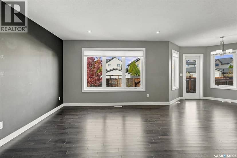 319 Langlois WAY — photo 11 of 40