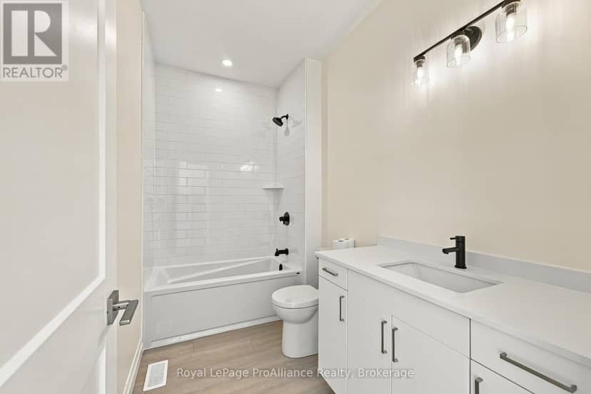 131 Royal Gala Drive — photo 38 of 40