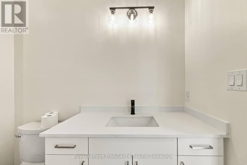131 Royal Gala Drive — photo 39 of 40