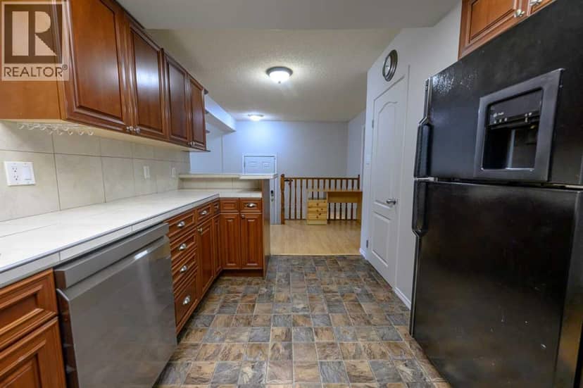 9923 88 Avenue — photo 15 of 40