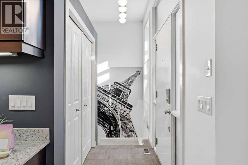 1, 1911 28 Street SW, Calgary, photo 3