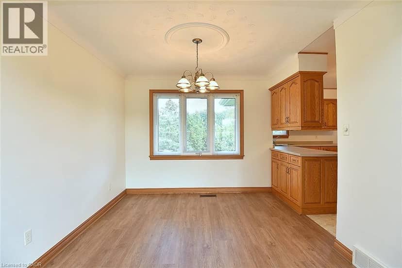 2407 CAISTOR CENTRE Road — photo 11 of 40