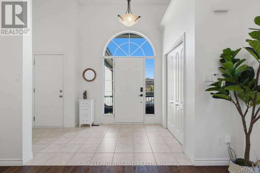 2039 Springridge Drive, London North, photo 4