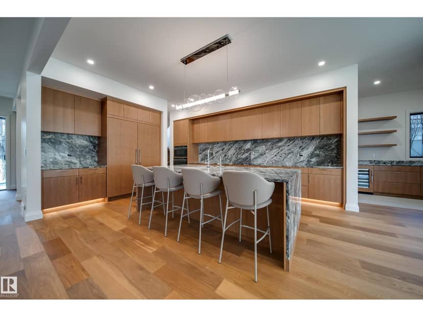 10223 130 ST NW — photo 12 of 40