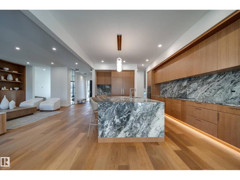10223 130 ST NW — photo 13 of 40