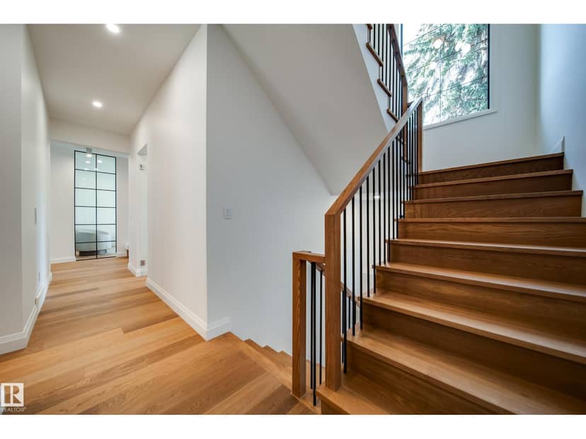 10223 130 ST NW — photo 32 of 40
