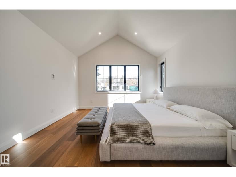 10223 130 ST NW — photo 35 of 40