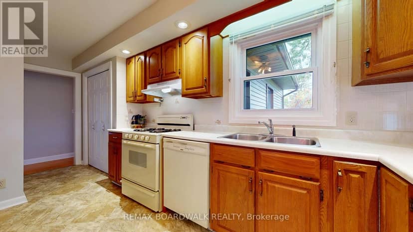 24 Church Street — photo 9 of 40