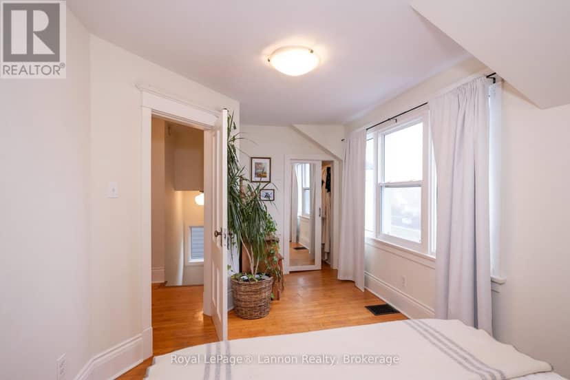 250 Brock Street W — photo 17 of 40