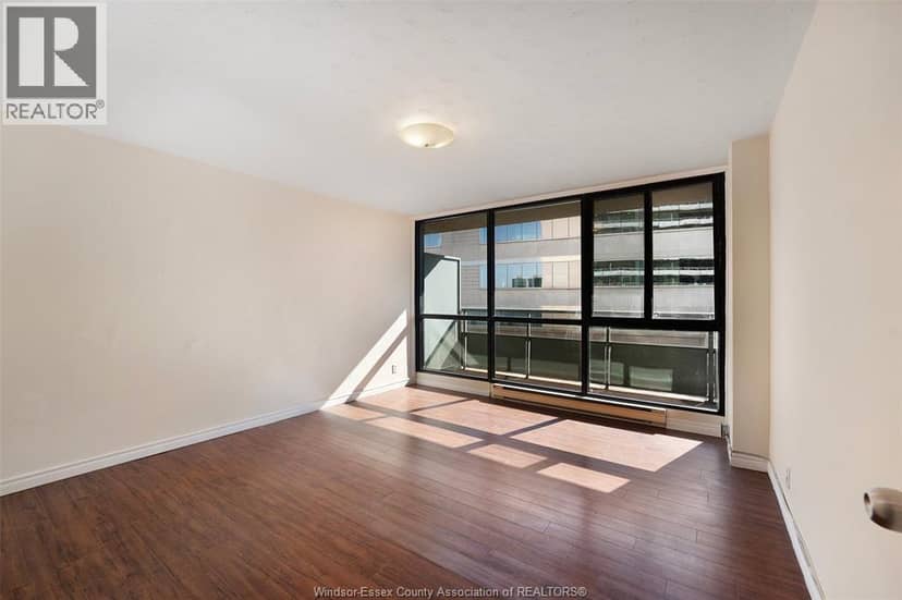 111 RIVERSIDE Unit# 711 — photo 13 of 28