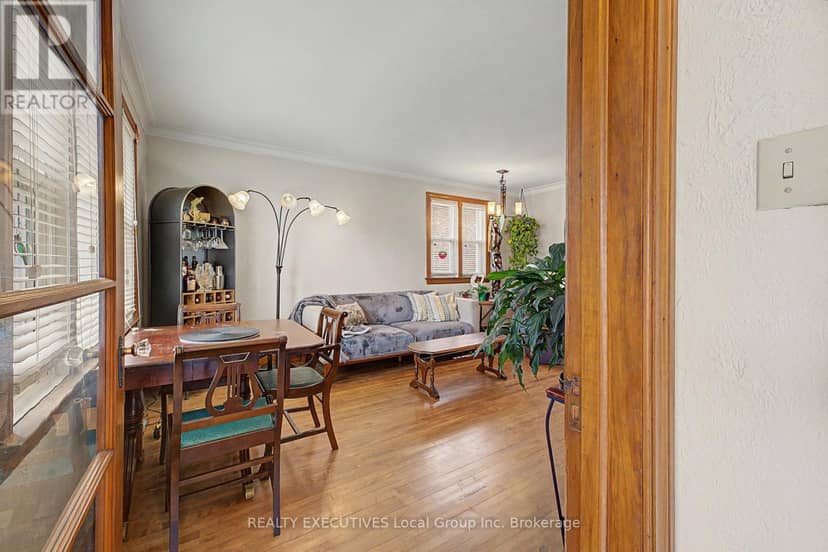1778 Cassells Street — photo 12 of 40