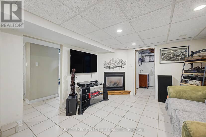 1778 Cassells Street — photo 25 of 40
