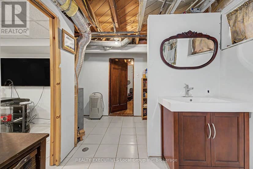 1778 Cassells Street — photo 31 of 40