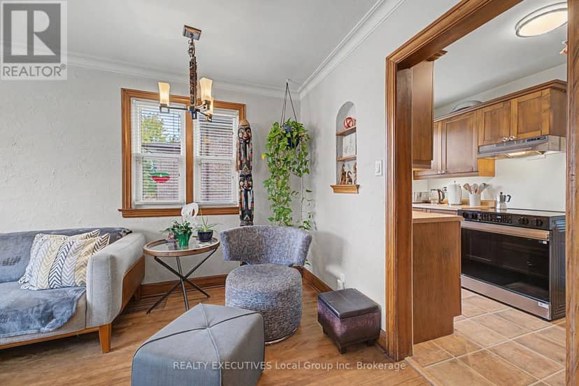 1778 Cassells Street — photo 9 of 40