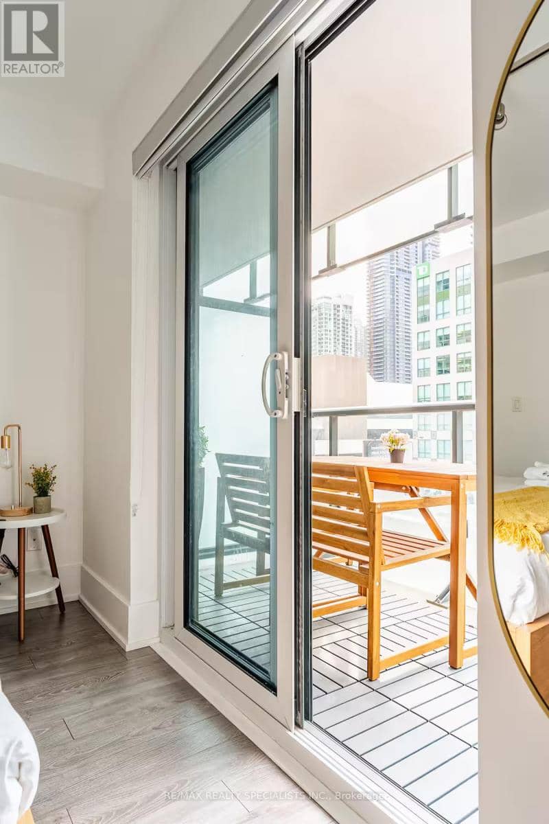 304 - 300 Front Street W, Toronto, photo 7
