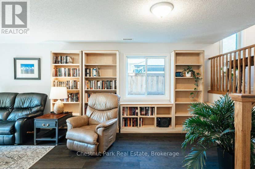 728 Elgin Street — photo 25 of 40