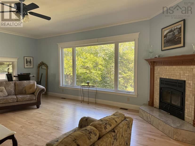 590 Gilberts Lane — photo 14 of 40