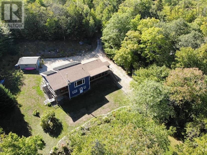 590 Gilberts Lane — photo 5 of 40