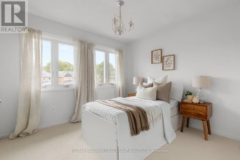 17 Hawkins Crescent — photo 17 of 22