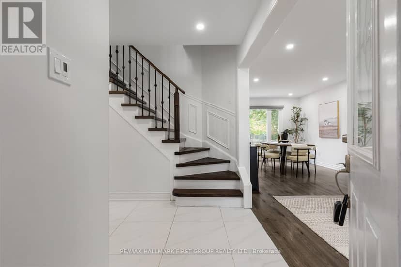 17 Hawkins Crescent, Ajax, photo 2