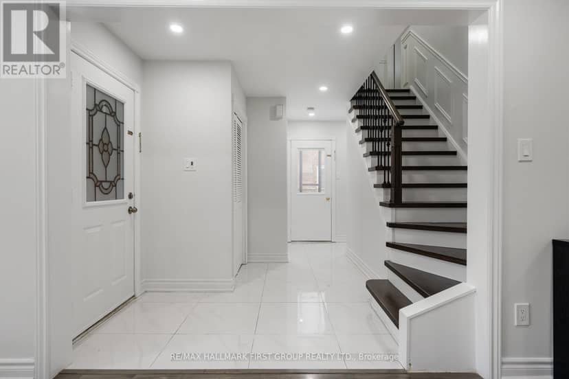 17 Hawkins Crescent, Ajax, photo 3