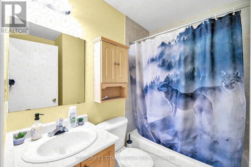 51 Marchwood Crescent — photo 18 of 27