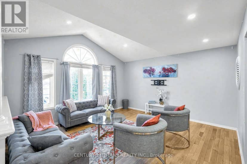 51 Marchwood Crescent, Clarington, photo 3