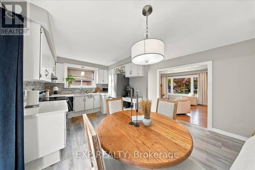 523 Brentwood Avenue — photo 12 of 36
