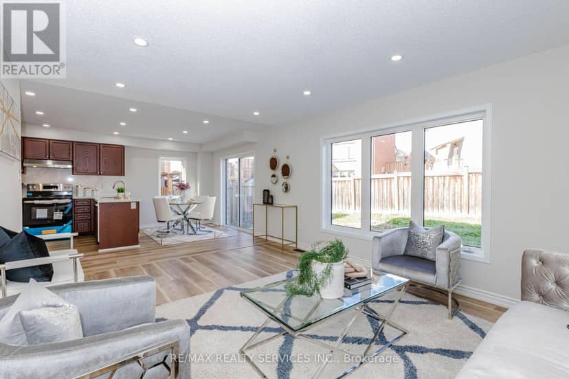 37 Skelton Crescent — photo 20 of 40
