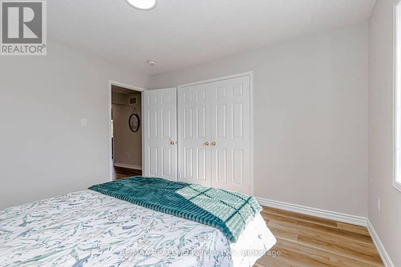 37 Skelton Crescent — photo 29 of 40