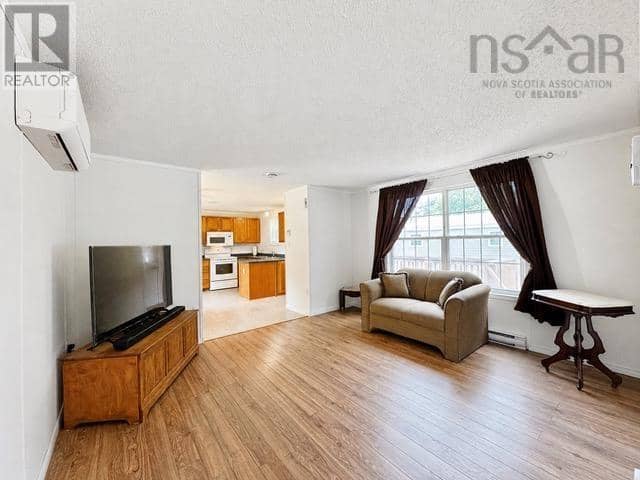 1140 Susan Drive, Beaver Bank, photo 4