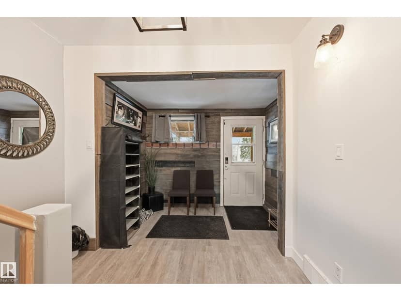 10656 93 ST NW, Edmonton, photo 2
