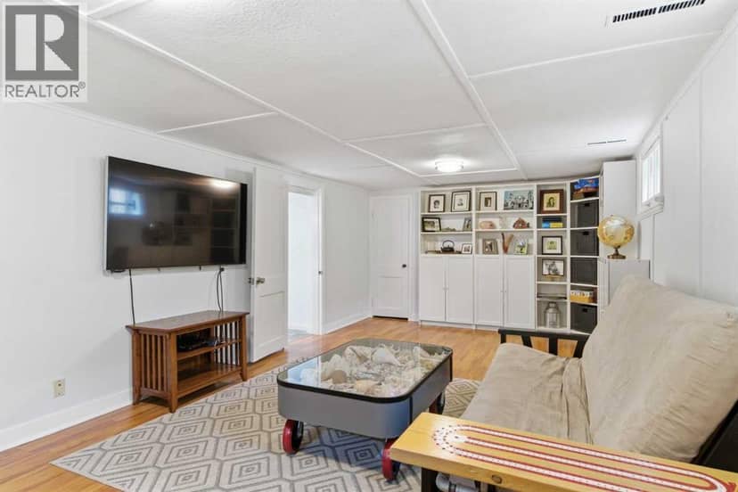 1945 Mountview Crescent NE — photo 14 of 24
