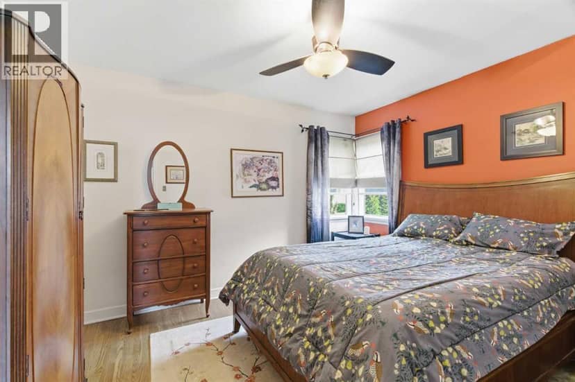 1945 Mountview Crescent NE — photo 12 of 24
