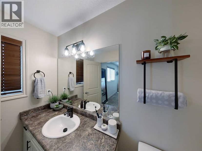 507 13 Street SE — photo 20 of 31