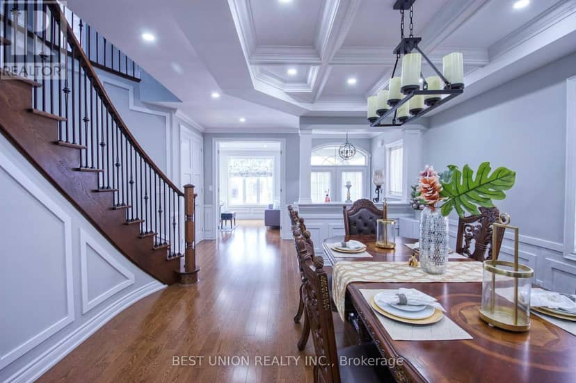 1183 McTavish Drive, Newmarket, photo 2